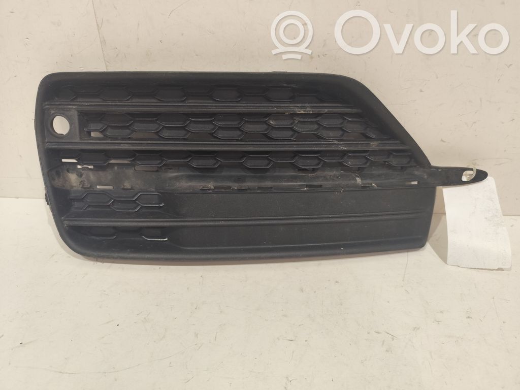 Volvo XC90 Mascherina inferiore del paraurti anteriore 