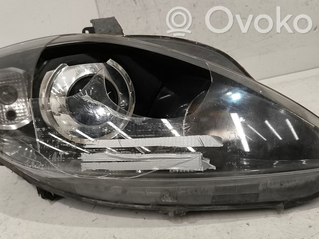 Seat Leon (1P) Phare frontale 