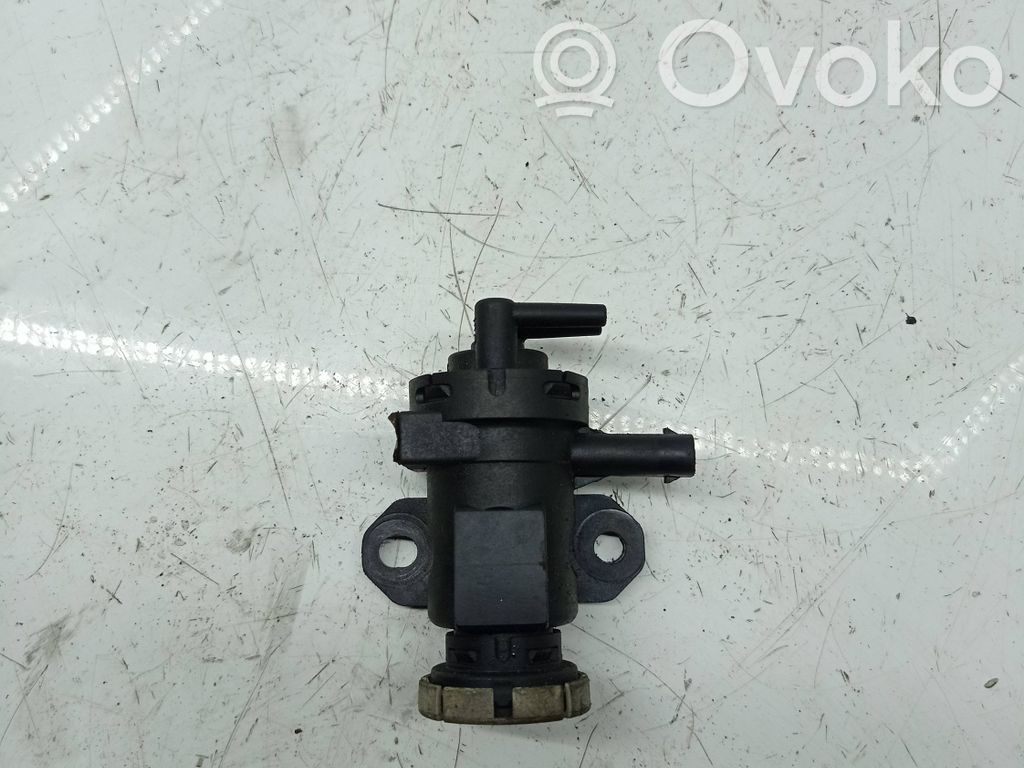 BMW 7 F01 F02 F03 F04 Zawór podciśnienia / Elektrozawór turbiny 