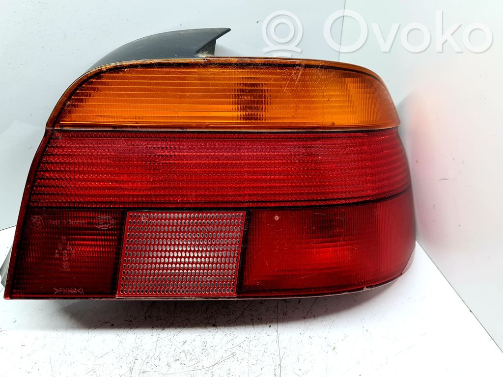 BMW 5 E39 Aizmugurējais lukturis virsbūvē 