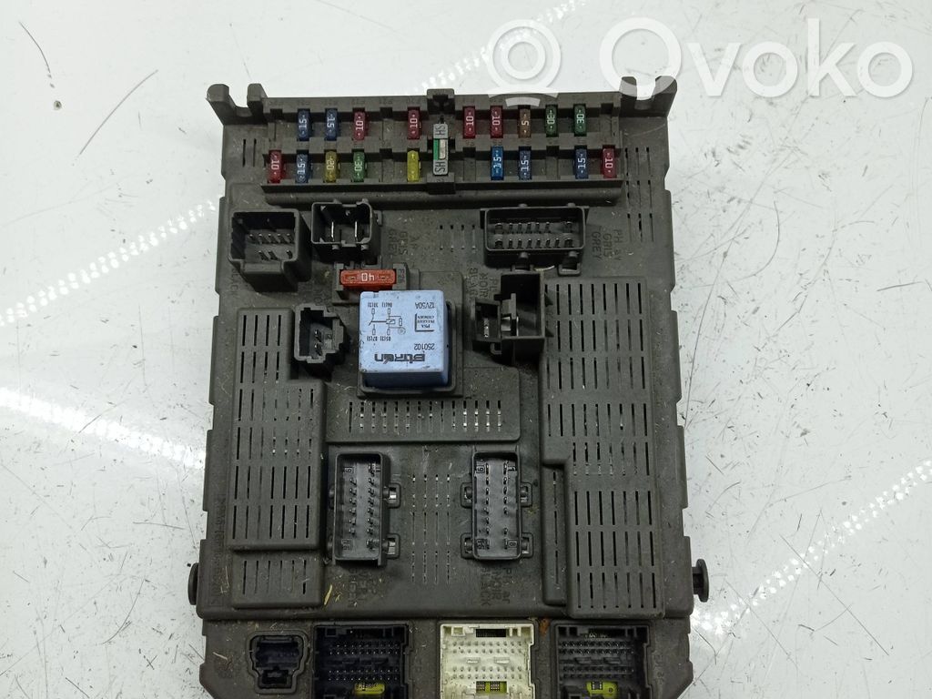 Citroen C5 Fuse module 