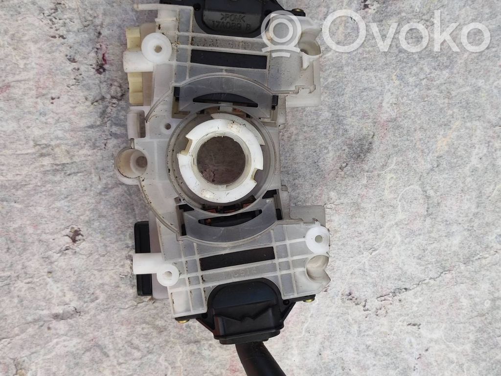 Mazda MPV Ручка стеклоочистителей 