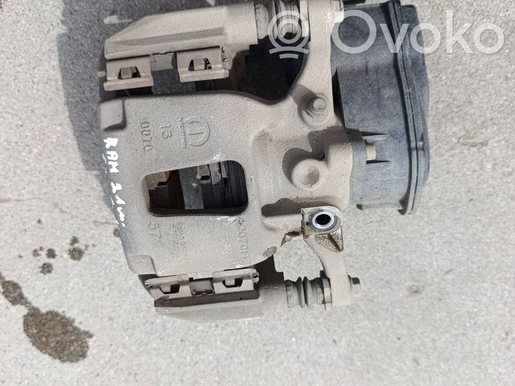 Dodge RAM Задний суппорт 