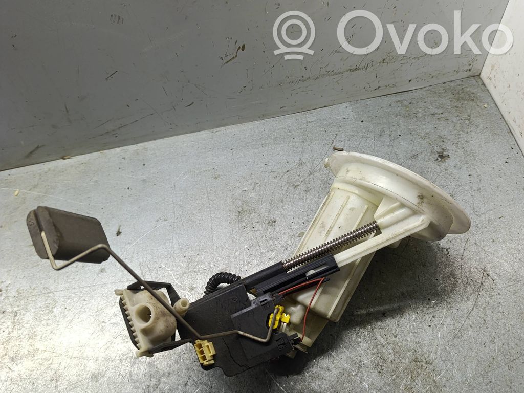 BMW 5 E60 E61 Fuel level sensor 