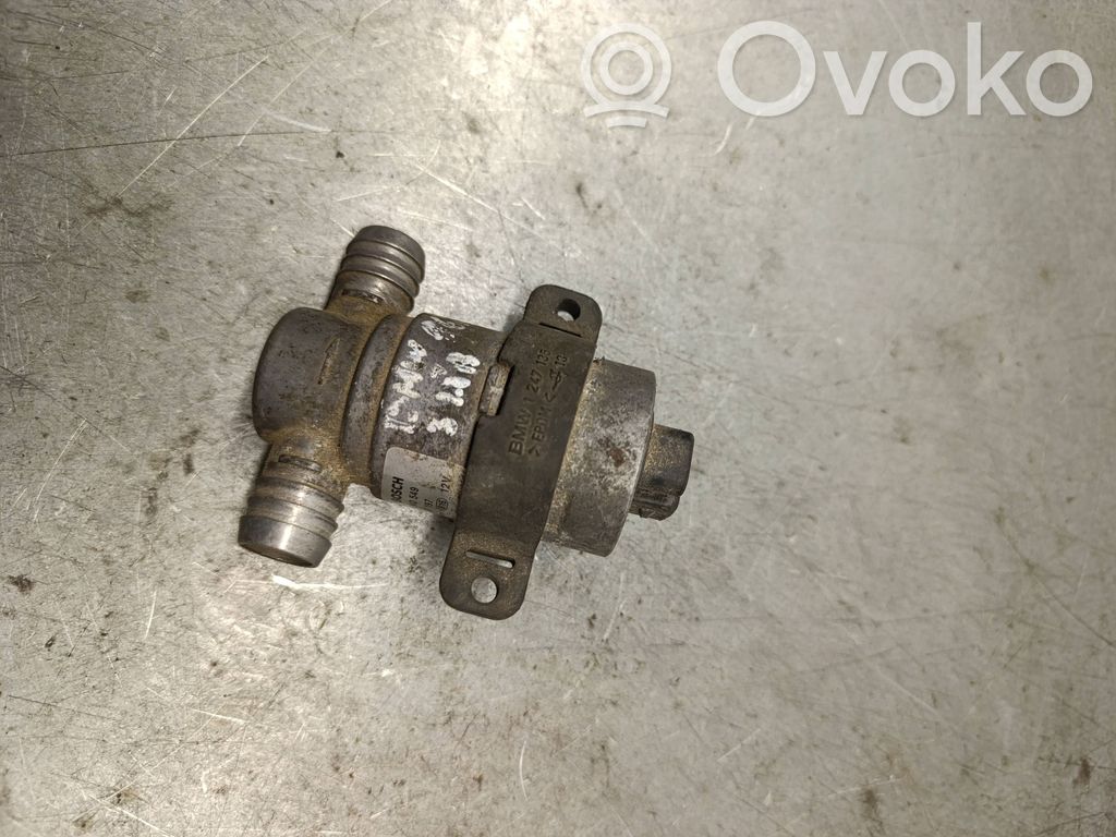 BMW 3 E36 Laisvos eigos vožtuvas (reguliatorius) 