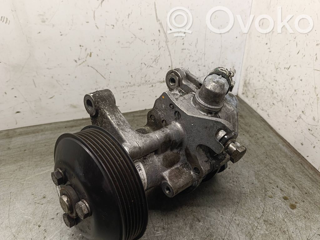 BMW X5 E70 Power steering pump 