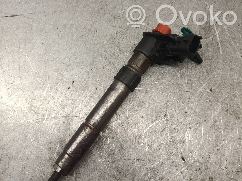 Peugeot 4007 Inyector de combustible 