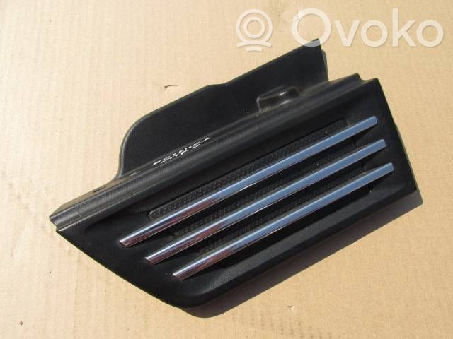 Dodge Nitro Grille d'aile 
