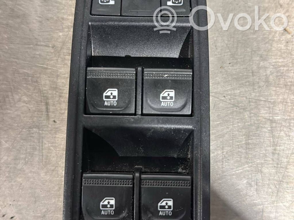 Renault Clio V Electric window control switch 