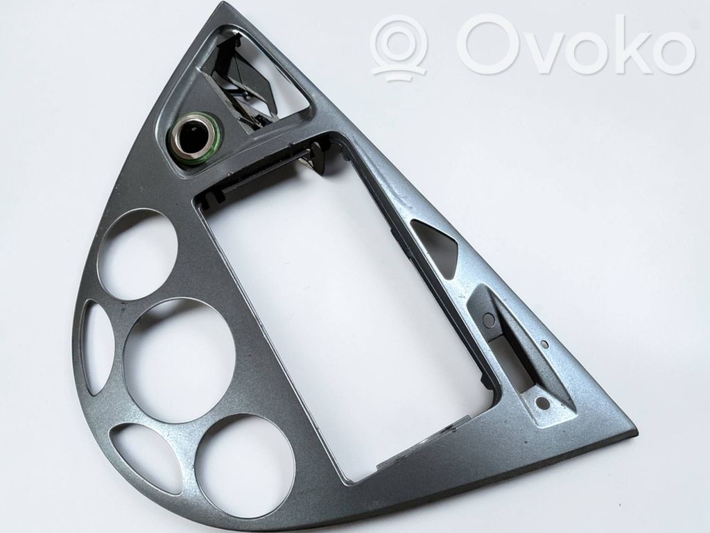 Ford Focus Kita salono detalė 