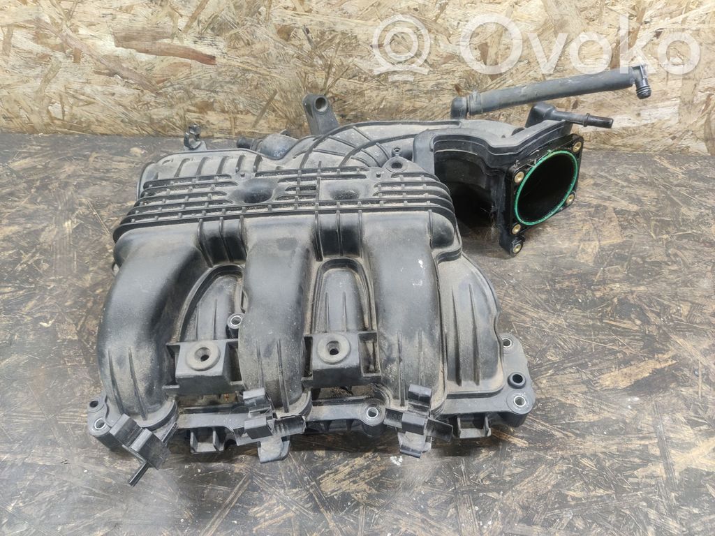 Lincoln MKS Intake manifold 