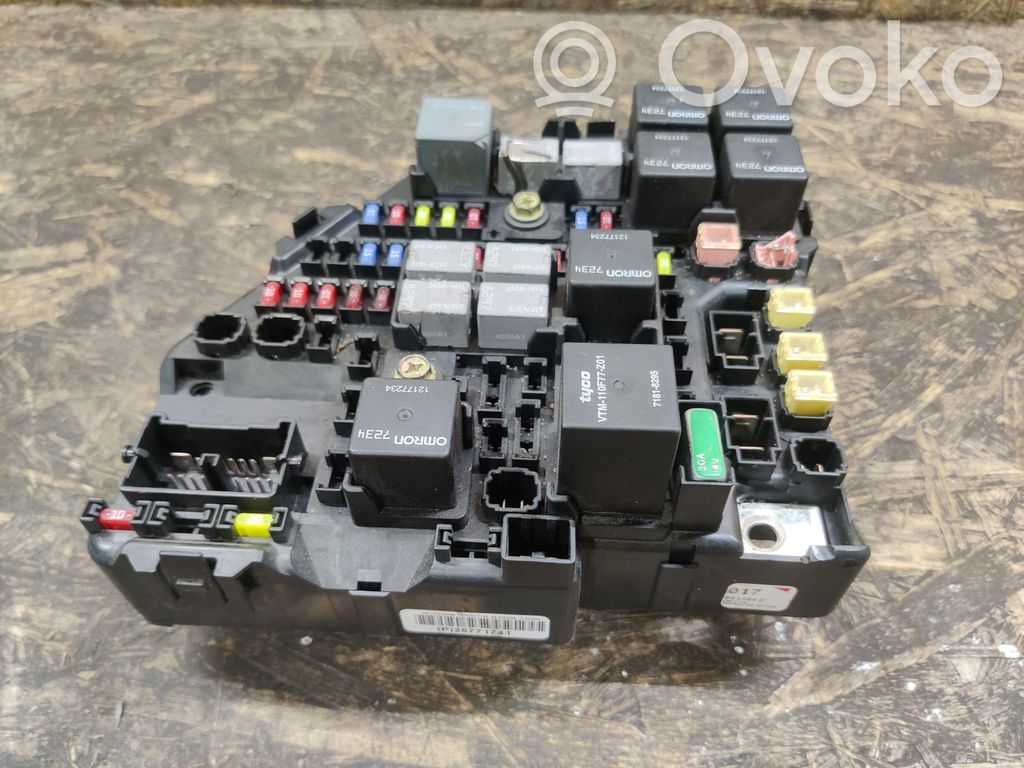 Cadillac SRX Fuse module 