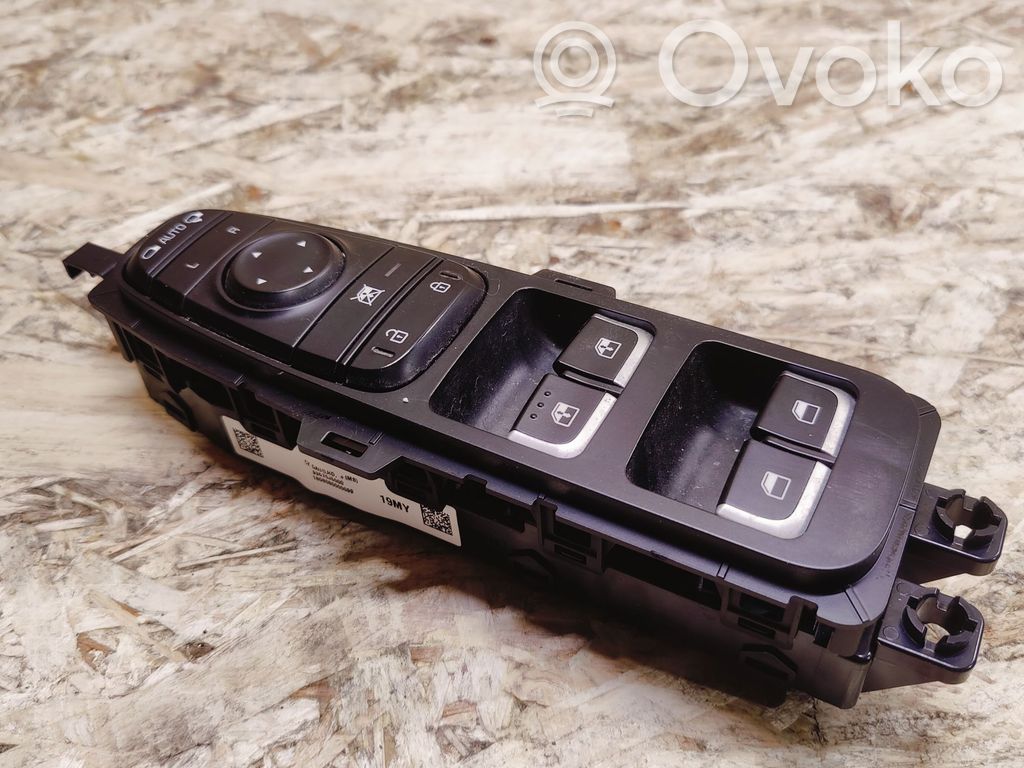 KIA Stinger Electric window control switch 