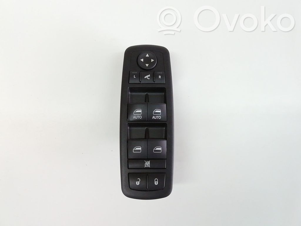 Jeep Cherokee Electric window control switch 