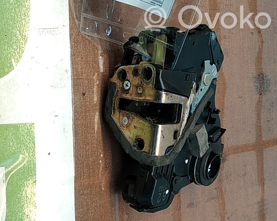 Etuoven lukko