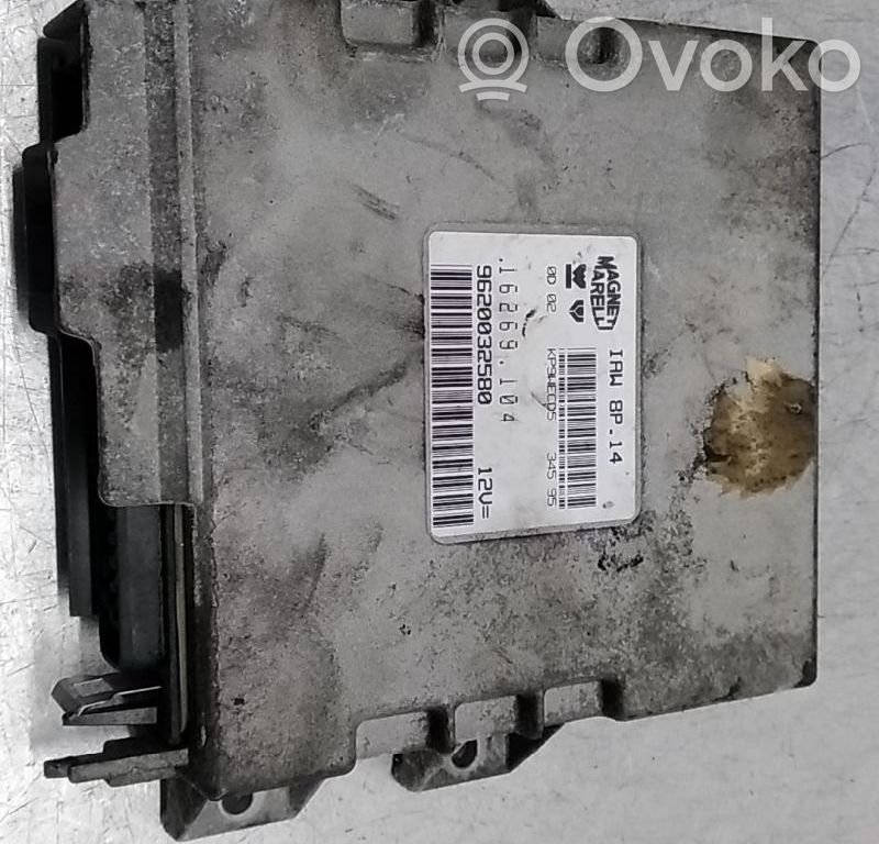 Peugeot 406 Engine control unit/module 