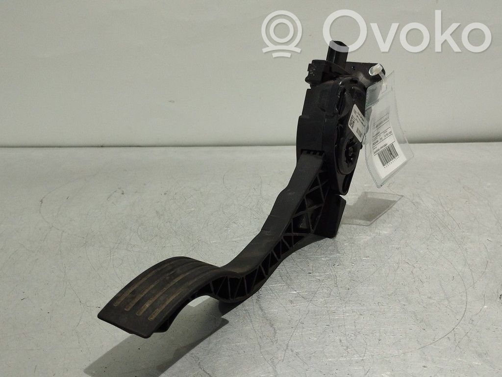Accelerator throttle pedal   AV619F836,6PV01036834