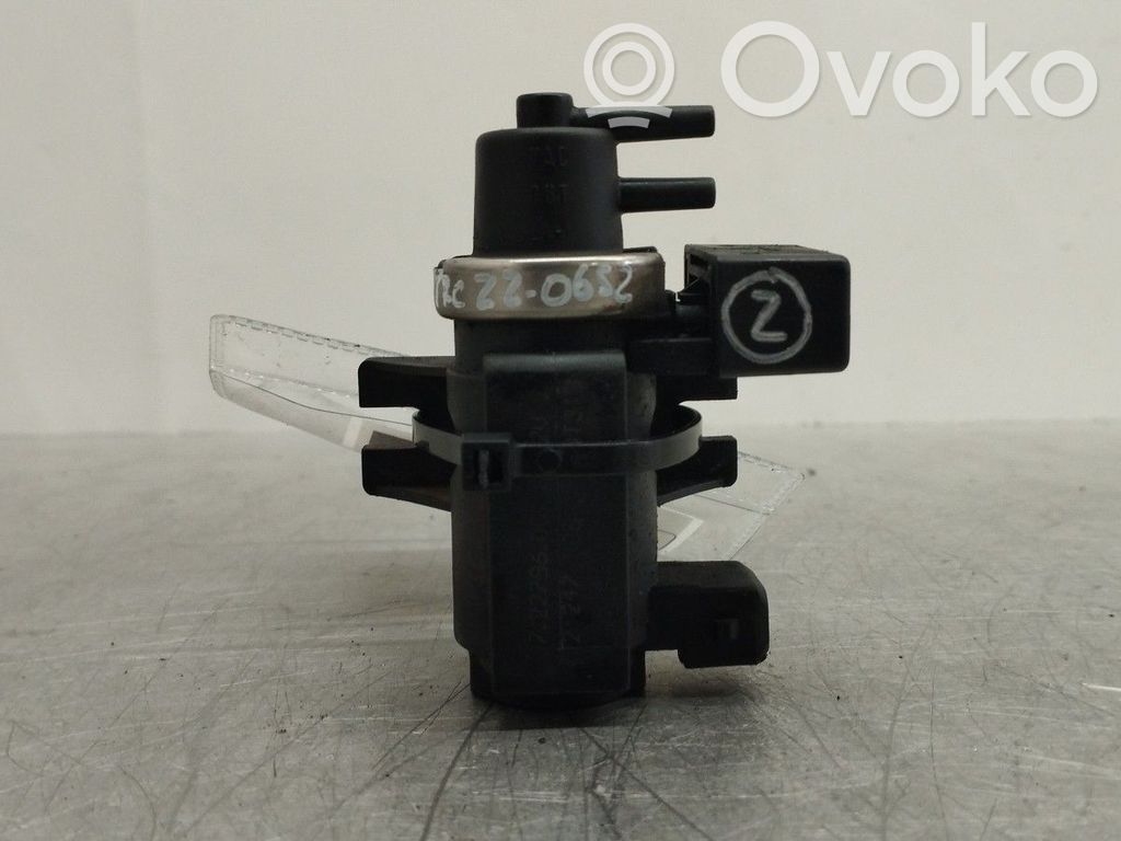 Valve   2247906