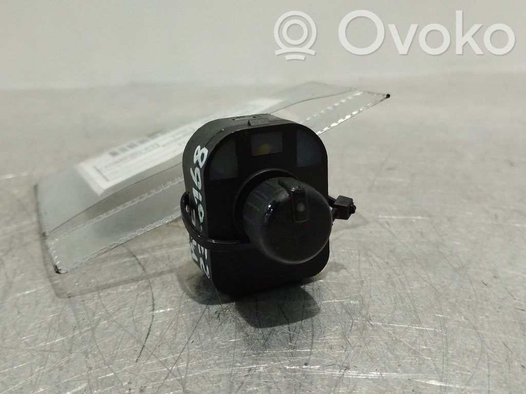 Wing mirror switch   8E0959565
