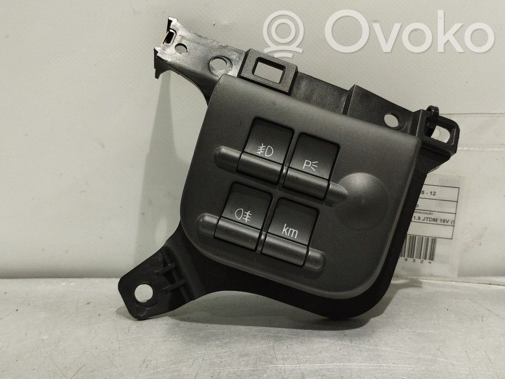 Fog light switch   156056261