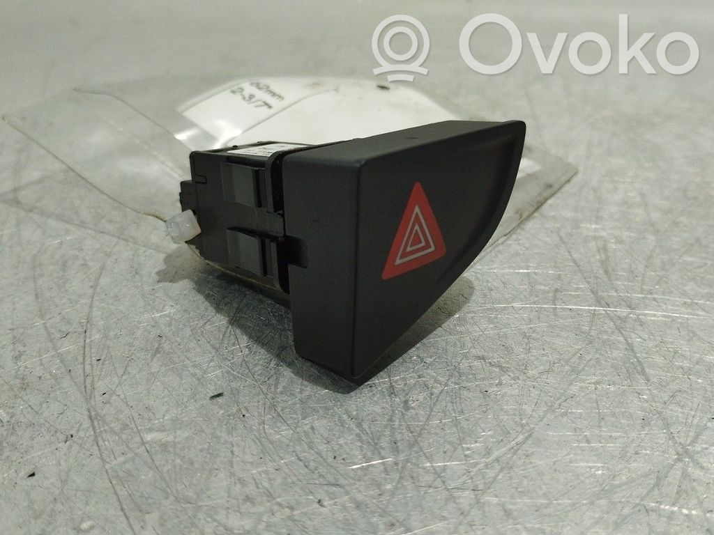Hazard light switch   96594789KR