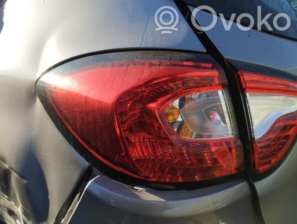 Tailgate rear/tail lights