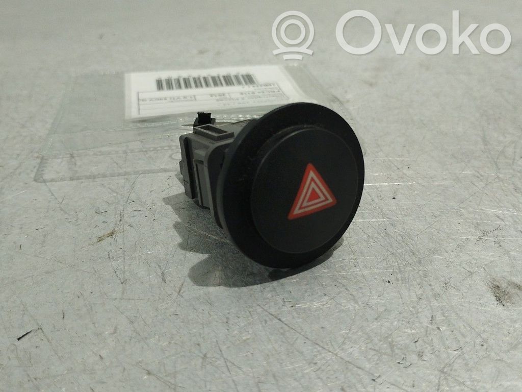 Botón interruptor de luz de peligro   15B424