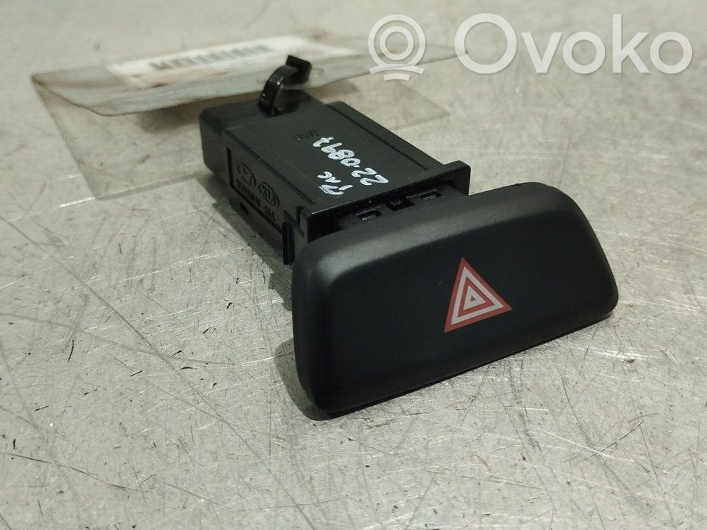 Botón interruptor de luz de peligro