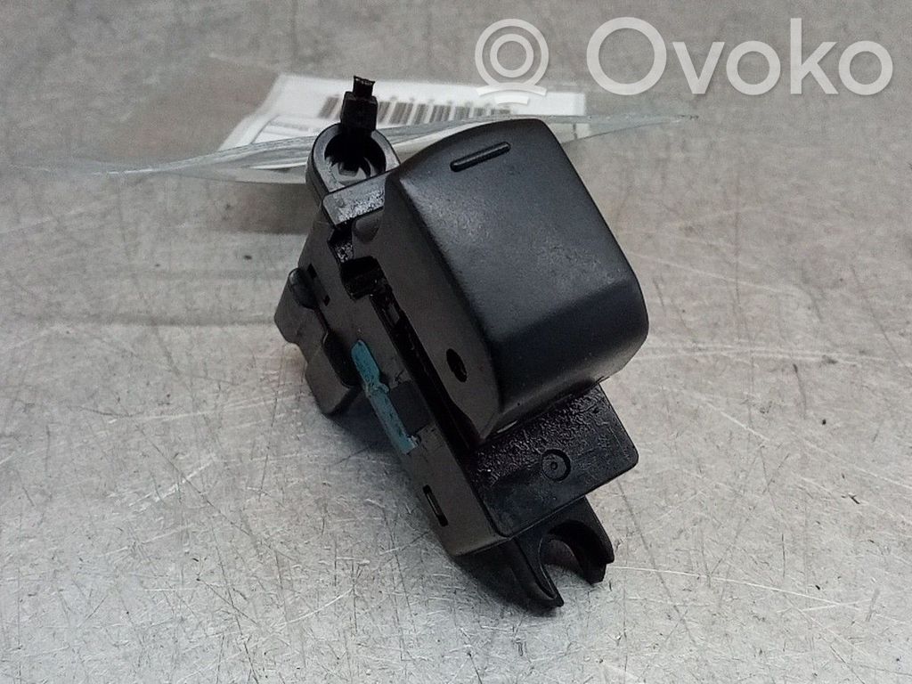 Elektrisko logu slēdzis   25411ED00B