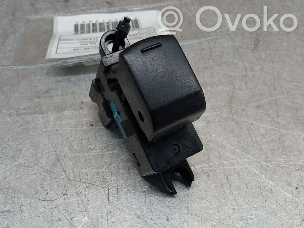 Elektrisko logu slēdzis   25411ED00B
