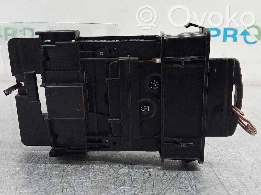 Lector de tarjeta/llave de arranque   285900001R