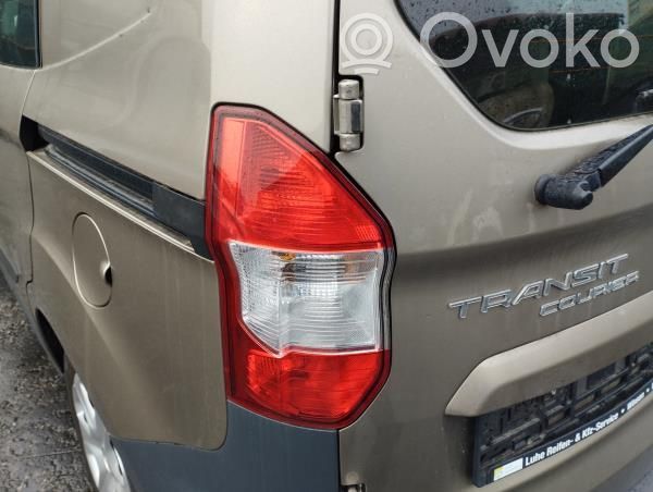Tailgate rear/tail lights
