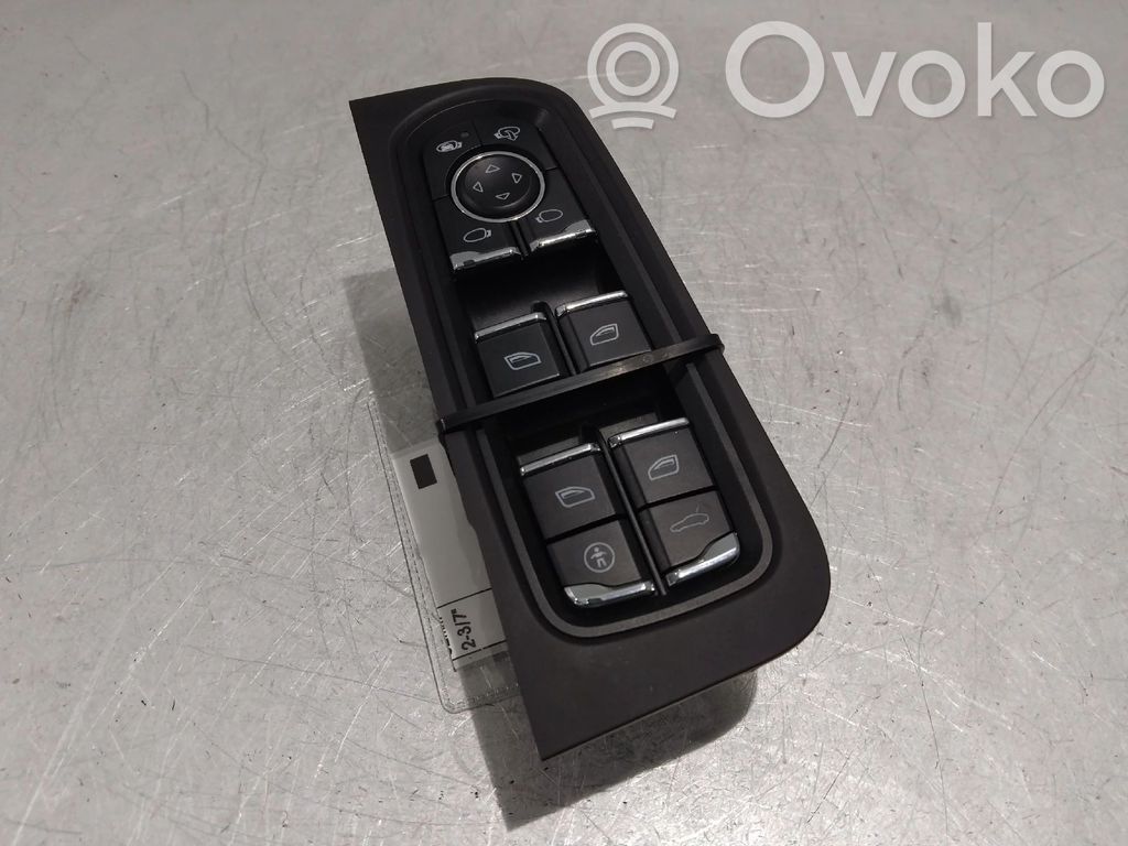 Electric window control switch   7PP959858M