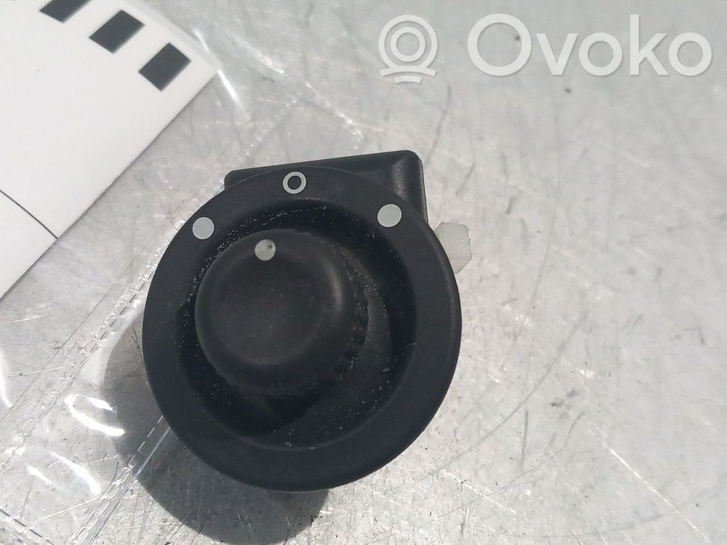 Wing mirror switch   255704649R