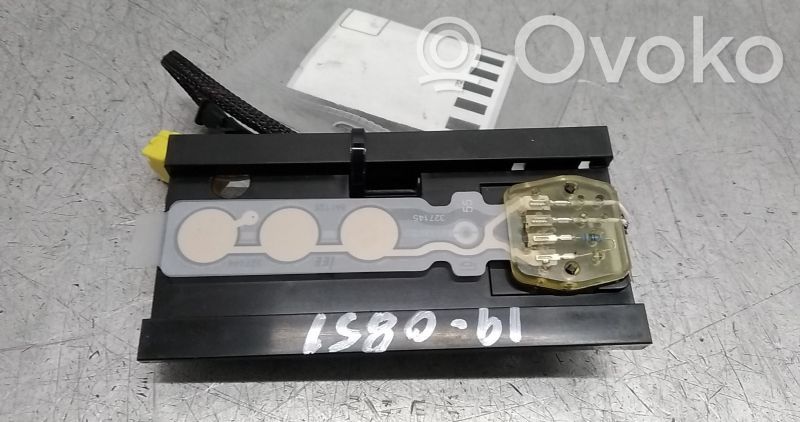 Mercedes-Benz A W176 Unidad de control del asiento 