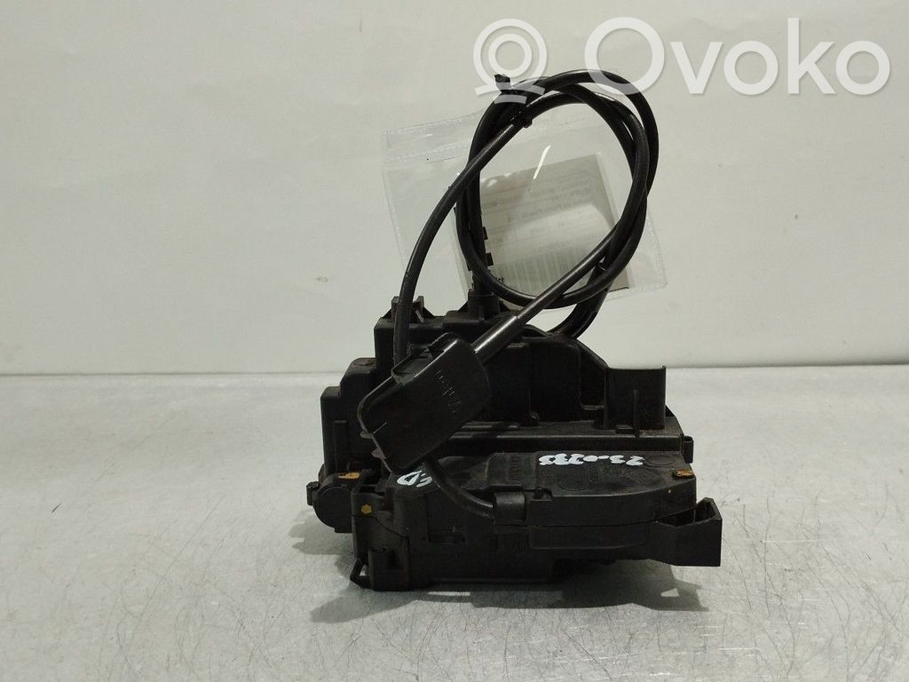 Renault Modus Priekšpusē slēdzene 