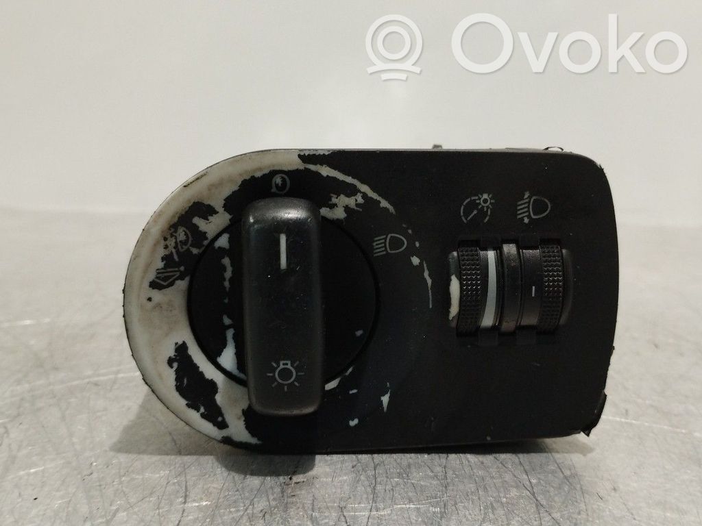 Light switch   8P1941531C