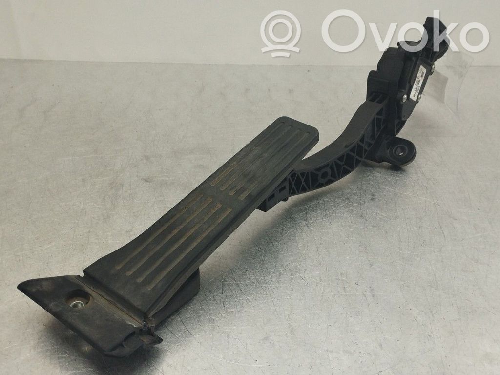Pedal del acelerador   327003XXXX