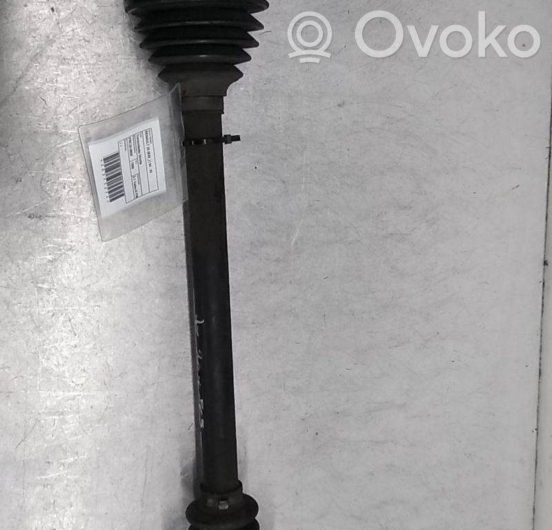 Etuvetoakseli
