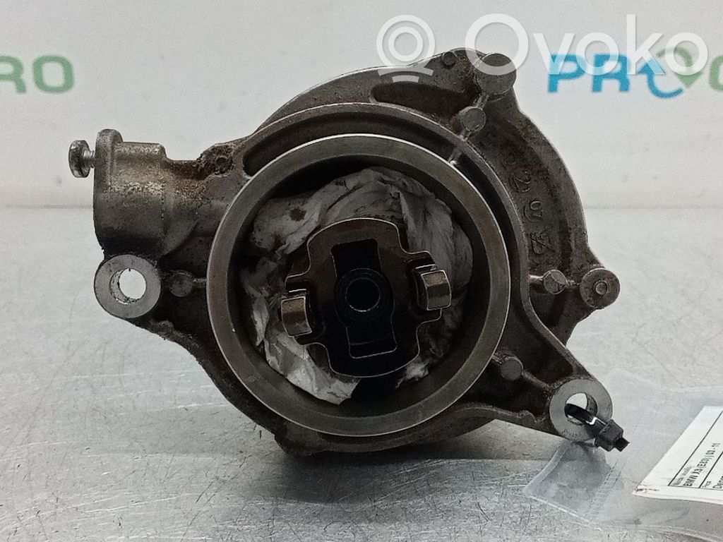 Pompă vacuum   779123204,700437012