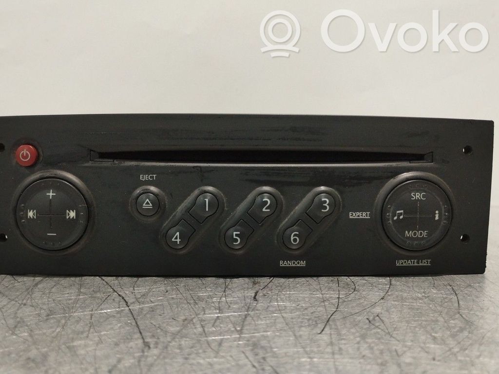Renault Clio III Unitate principală radio/CD/DVD/GPS 
