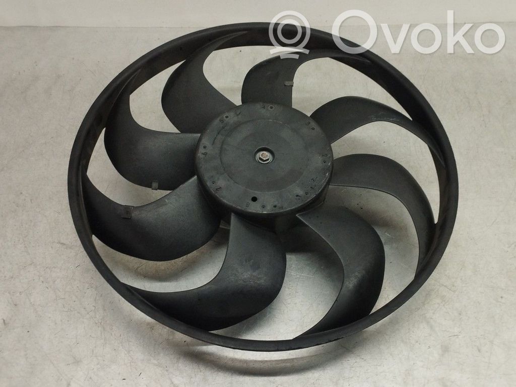 Dacia Duster II Ventilatore di raffreddamento elettrico del radiatore 