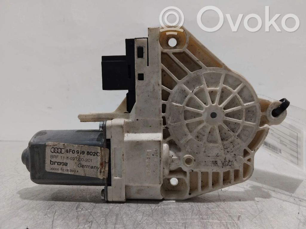 Motor del regulador de la ventanilla de la puerta delantera   4F0959802C