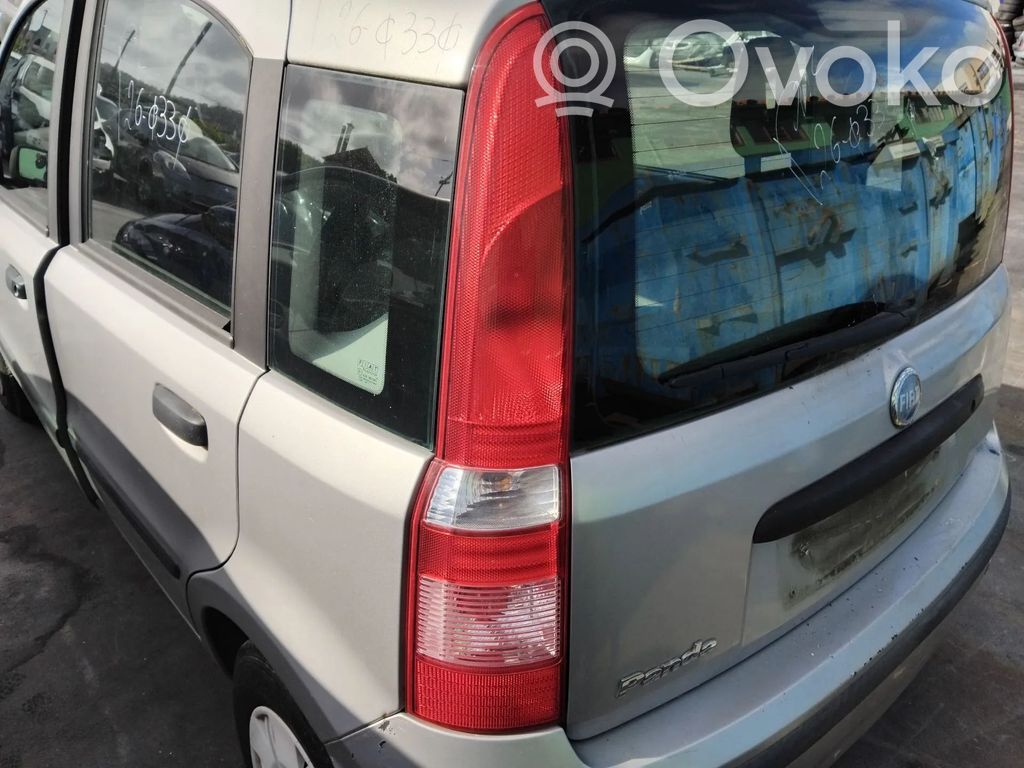 Fiat Panda II Feux arrière sur hayon