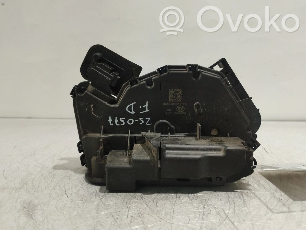 Volkswagen Polo VI Serratura portiera anteriore