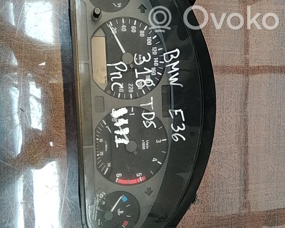 BMW 3 E36 Licznik / Prędkościomierz 