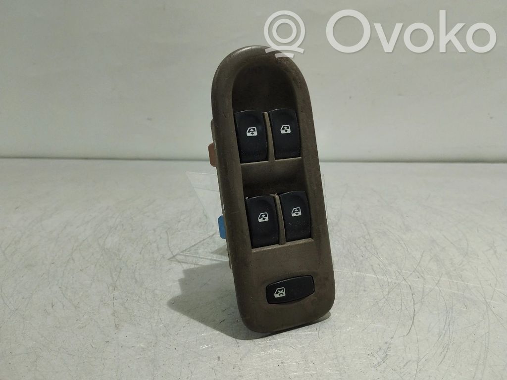 Interruptor del elevalunas eléctrico