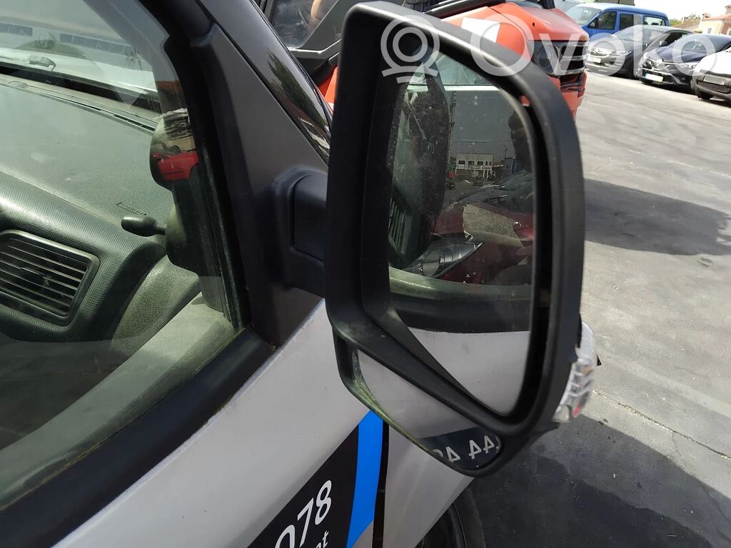 Opel Combo D Oglindă electrică ușă față 