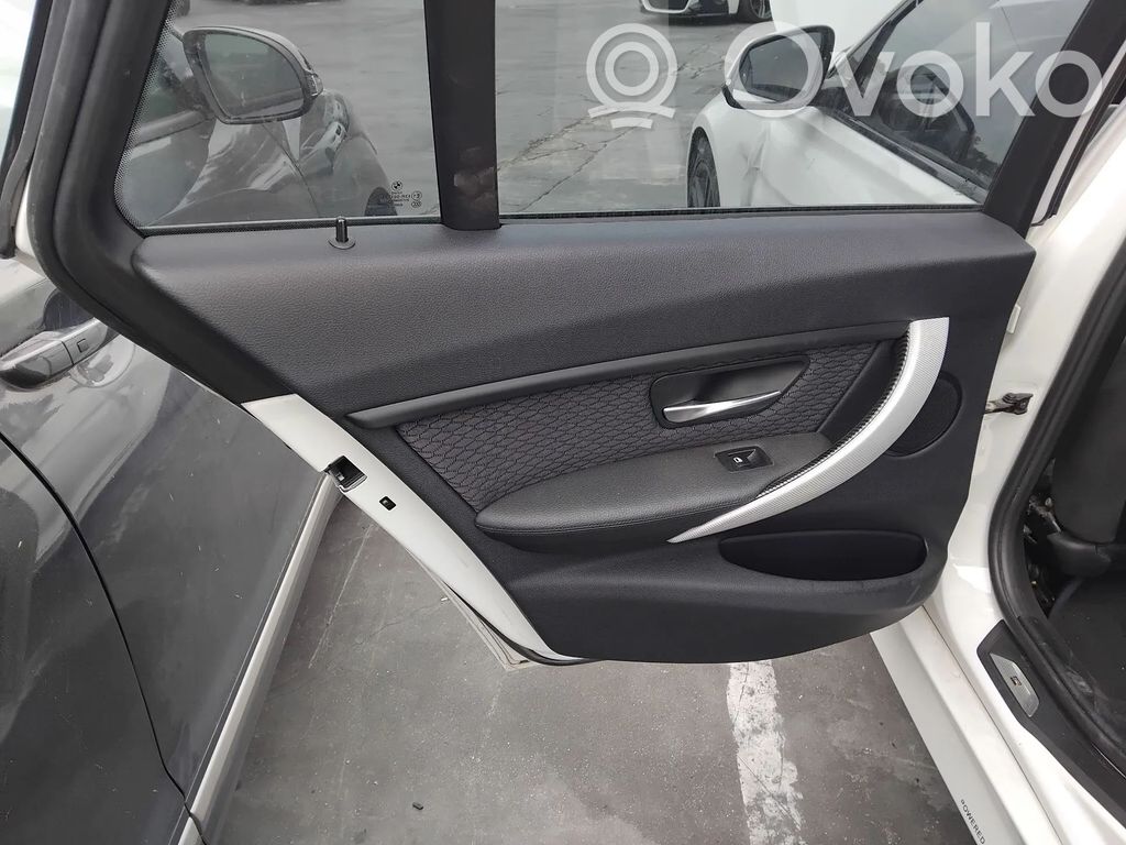 BMW 3 F30 F35 F31 Meccanismo di sollevamento del finestrino posteriore senza motorino