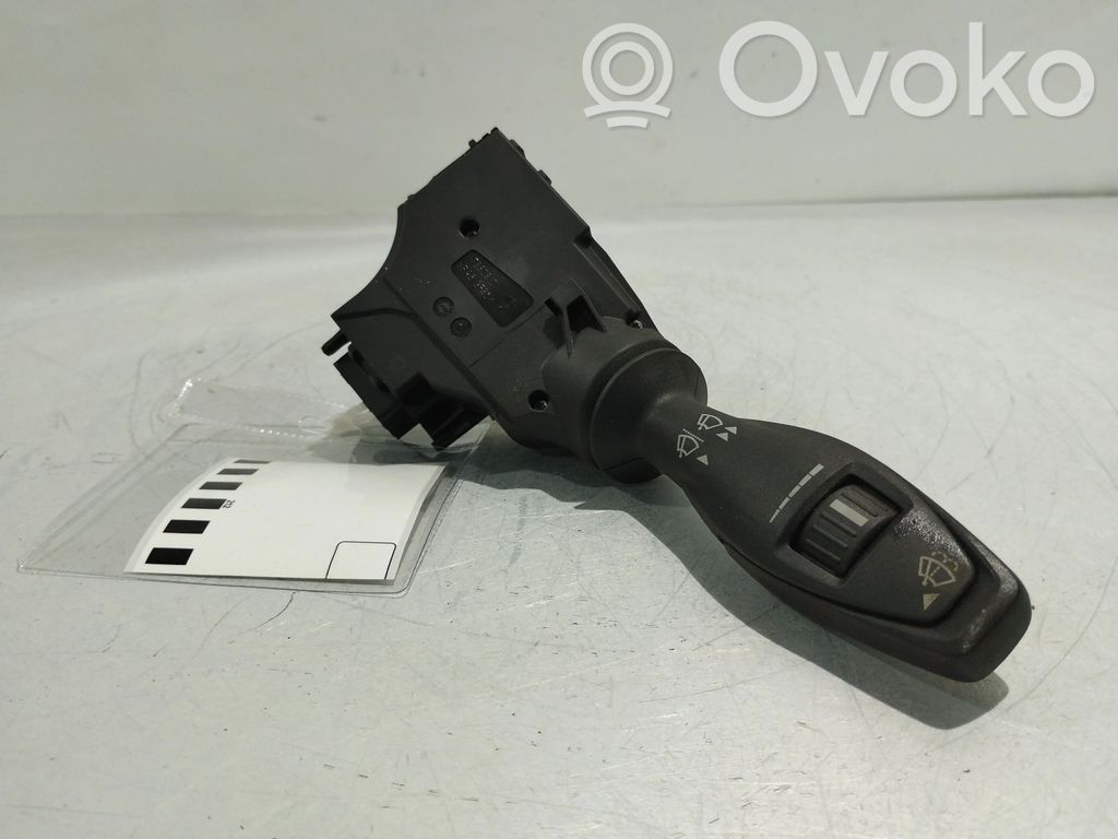 Interruptor de la velocidad del limpiaparabrisas   8A6T17A553AC